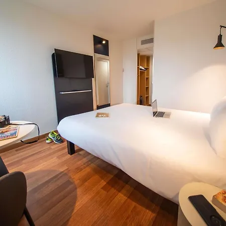 Ibis Sur Marne Renove En 2025 Hotel 3*